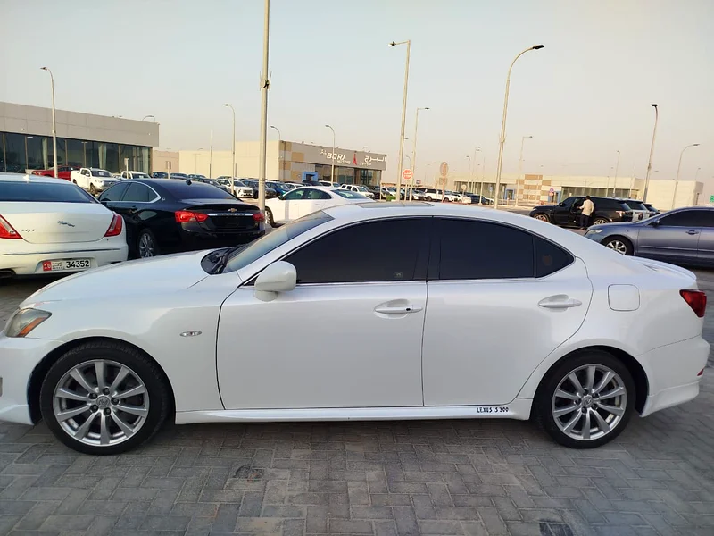 لكزس iS63398641918210114