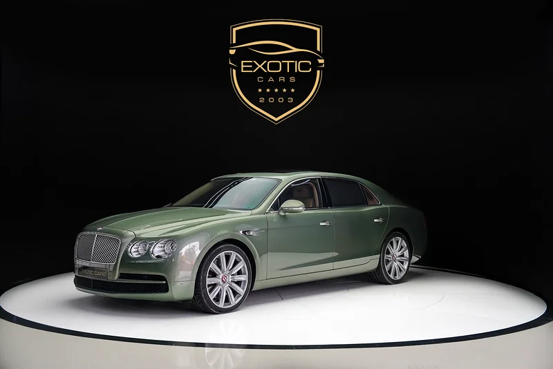 FLYING SPUR V8 | GREEN/BEIGE | GCC | REAR TABLES | SUNROOF | WARRANTY AVAILABLE631541656156171129