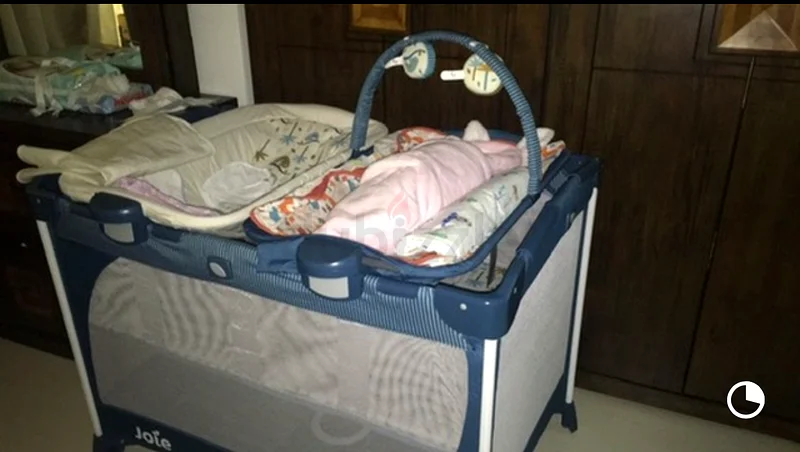 Used/pre-loved Joie travel cot in great condition63206877434370113
