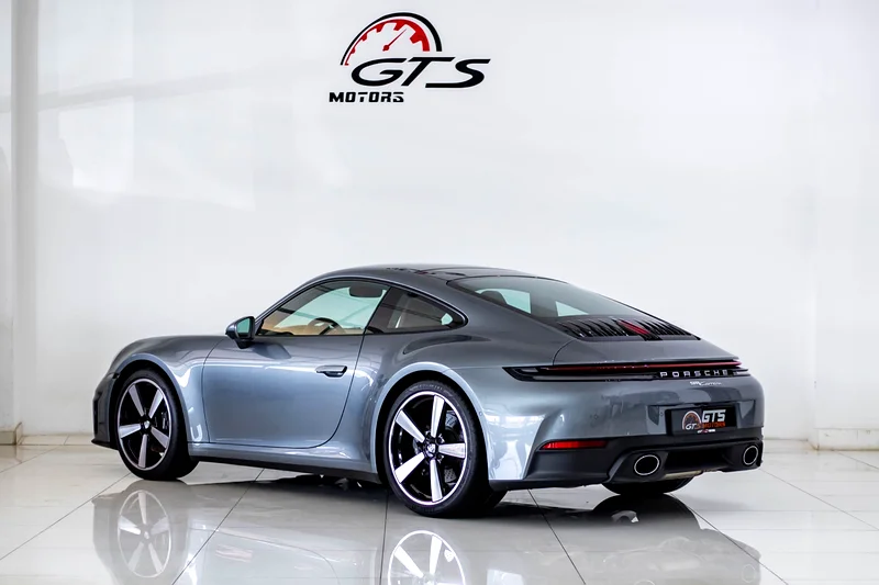 PORSCHE 911 CARRERA 2025 GCC BRAND NEW 4 Years Warranty From Porsche63231638651649111