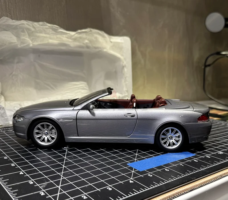 Kyosho Scale 1:18 BMW 6 series Cabrio Dealer Edition Gray Color62864707651073112