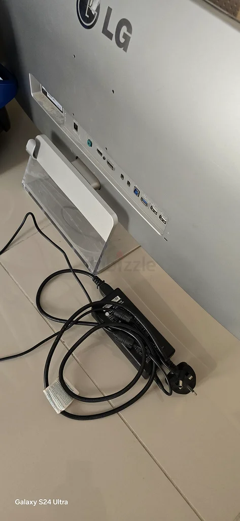 LG ultra wide63260222312835112