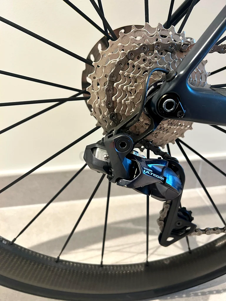 BMC Teammachine SLR01 DISC ONE with Mavic Cosmic Pro Carbon and Ultegra Di2 (excellent conditions)63169469844993112