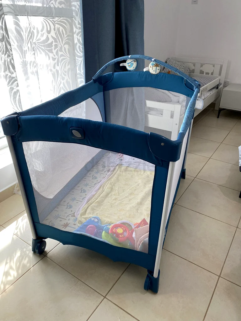 Used/pre-loved Joie travel cot in great condition63206877434370112