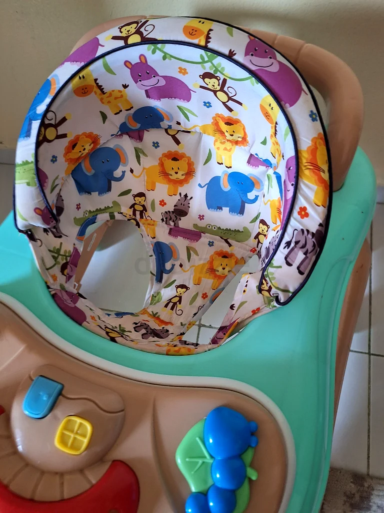 عربة أطفال للبيع63176639420546111