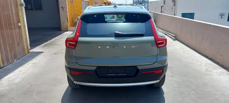 1827CD Volvo XC 40 B4 FWD  2 lit 202363177574547075114