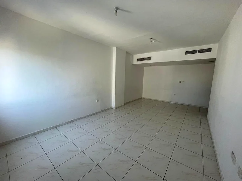 Balcony with a view - Spacious layout - Close to Dubai and Ajman exit - Super deluxe finishing62890342577410113