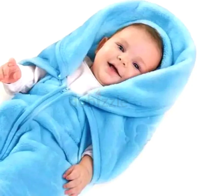 Zipper Closure: The innovative zipper closure allows for easy swaddling and quick adjustments, provi63196632112130111