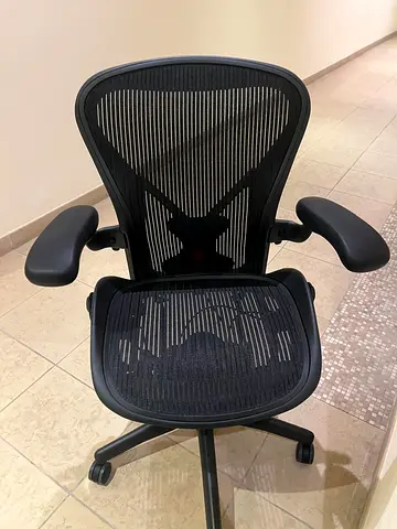 Herman Miller Aeron chair size B for sale