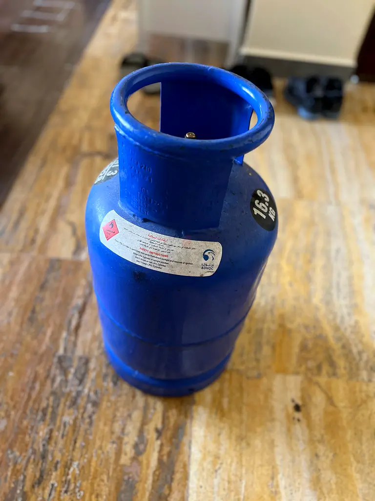 Gas cylinder63251906529795111