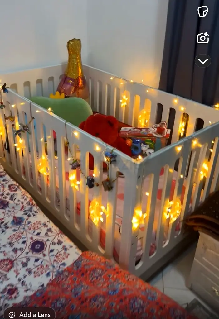 Baby crib