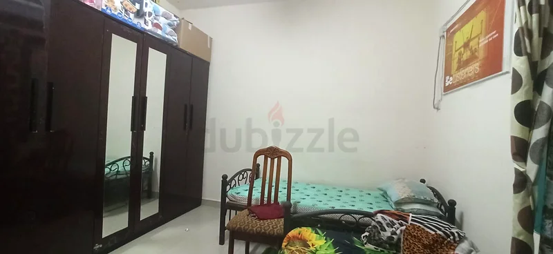 Bed spec available for monthly rent63797494310402112