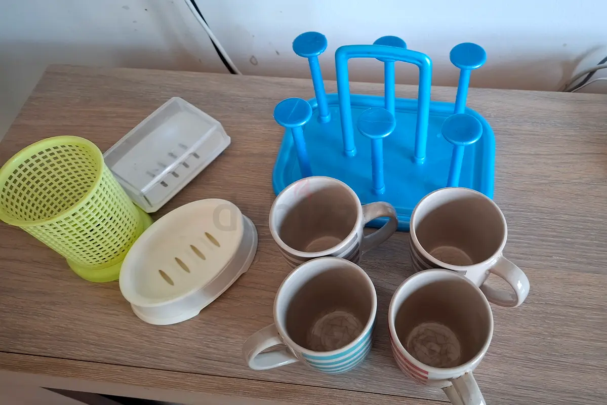 Kitchen items set in 10 aed63215375462530110