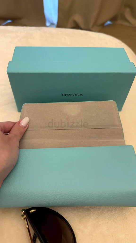 الأصلي !! نظارات شمسية Tiffany & Co. على شكل عين القطة أنيقة62931670391427113