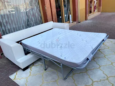 Selling top quality The one Kingston 3 seater sofa bed with mattress perfect condition
