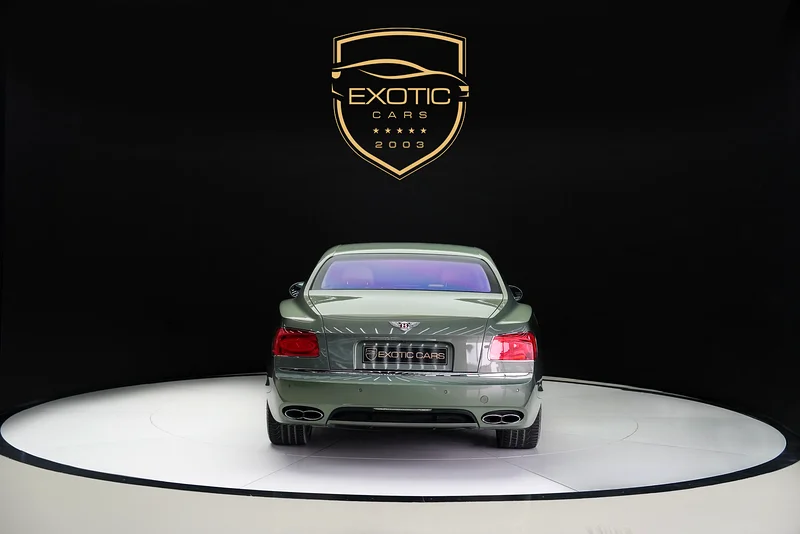 FLYING SPUR V8 | GREEN/BEIGE | GCC | REAR TABLES | SUNROOF | WARRANTY AVAILABLE63154165615617111