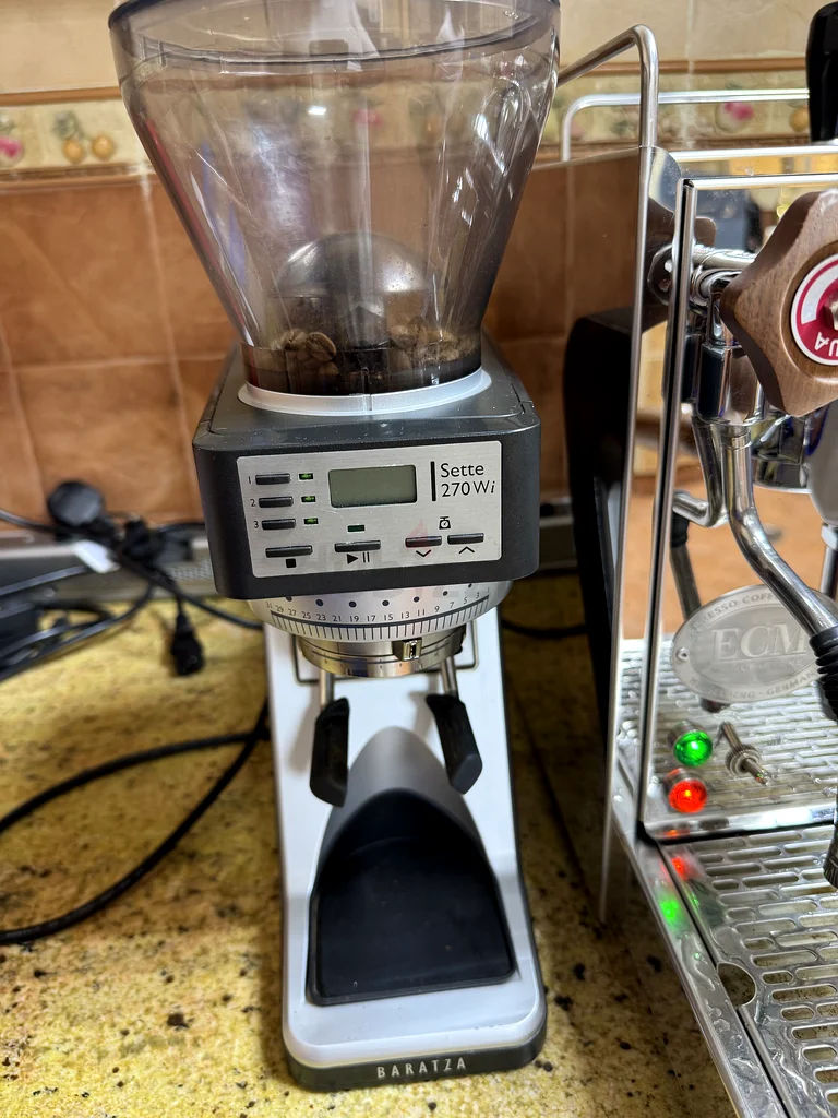 مطحنة قهوة بريميوم من باراتزا - عزز تجربة تحضير قهوتك!63251898316291111