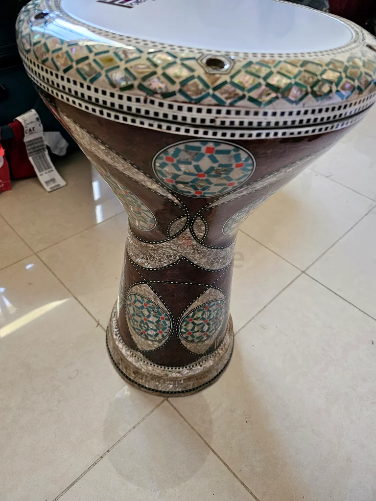 طبلة سنباطي للمحترفين، صناعة مصرية، مزينة بصدف العروسيك والجوز التركي.63231196475523113