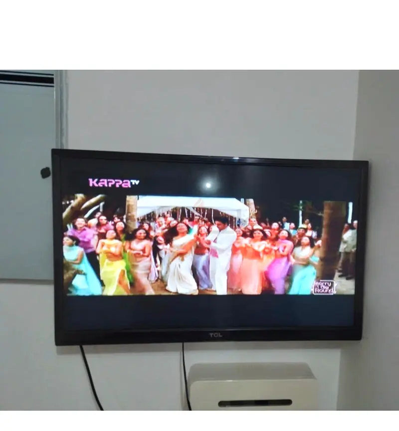LED TV 32”