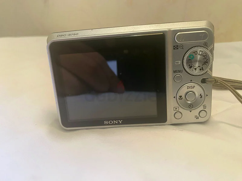 التقط ذكرياتك مع كاميرا سوني DSC-W570!632346126727711123