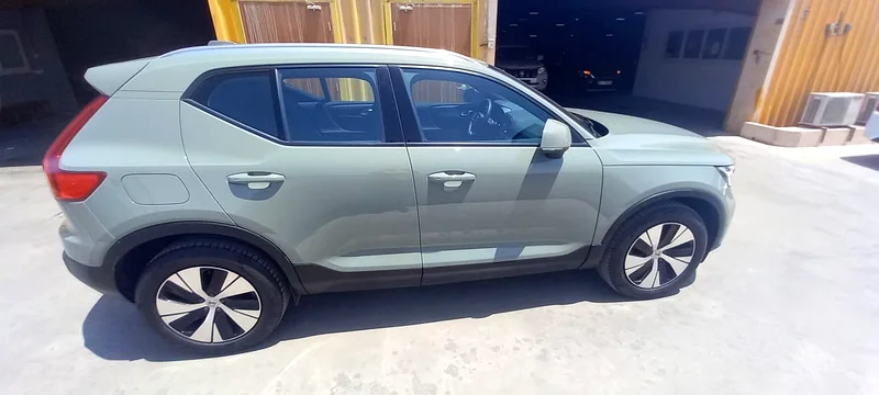 1827CD Volvo XC 40 B4 FWD  2 lit 202363177574547075113
