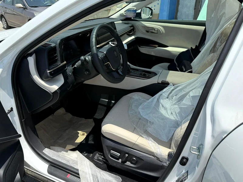 Toyota Crown Hybrid 202563138715370113114