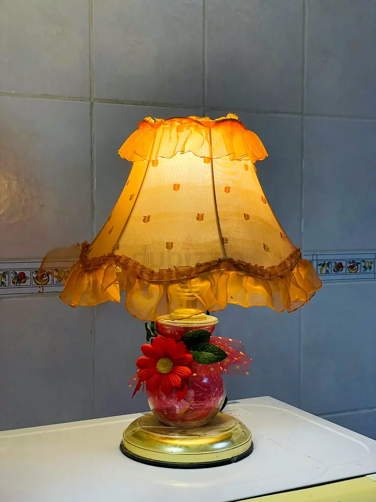 مصباح معروض للبيع