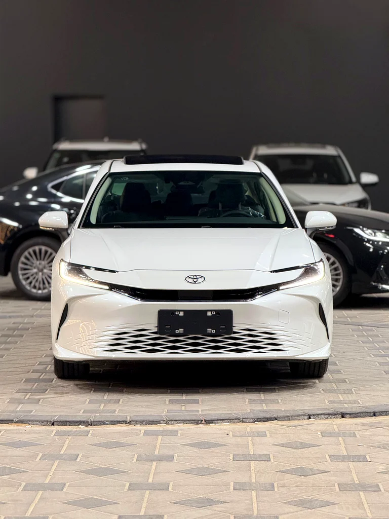 Toyota Camry Hybrid/Luxury 202563147211725314111