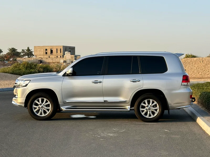 Toyota Land Cruiser GXR 2018 GCC63140688419458113