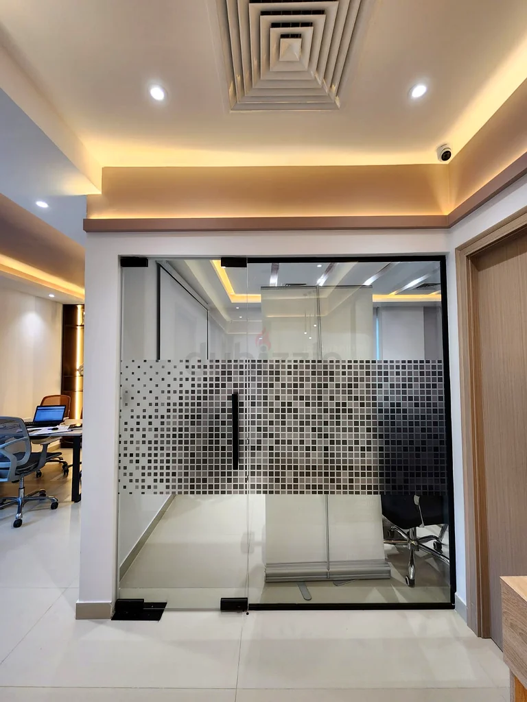 Affordable custom glass partition services are available.prices!63220836008065113