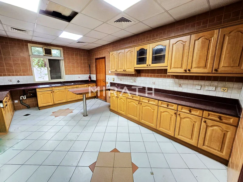 فيلا مركبة مُجددة بالكامل | مرافق مشتركة62885279398017113