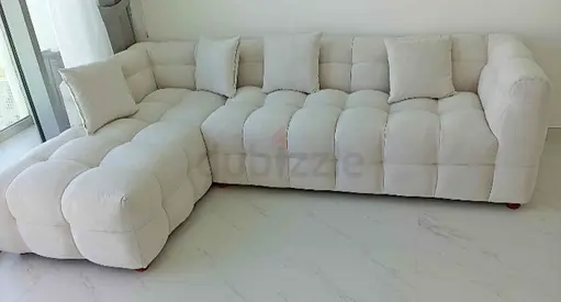 Stylish Modern L-Shaped Sofa with Cushions