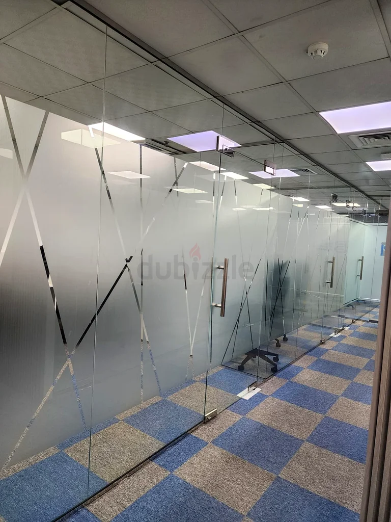 Affordable custom glass partition services are available.prices!63220836008065112