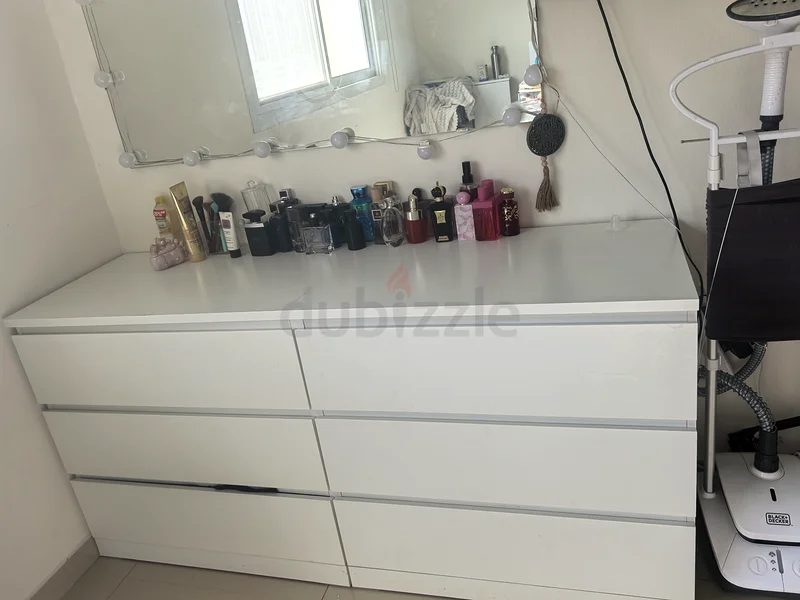 Dresser63219825770242111