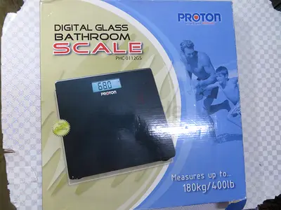 LARGE BATHROOM DIGITAL SCALES NEW