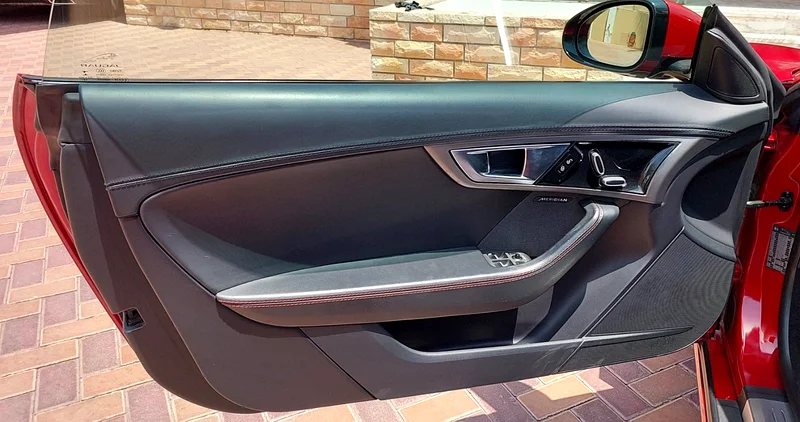 جاكوار F-Type 2014 / دول مجلس التعاون الخليجي / محرك 5.0 لتر SV8 / كابريو / حالة ممتازة63177938463489114