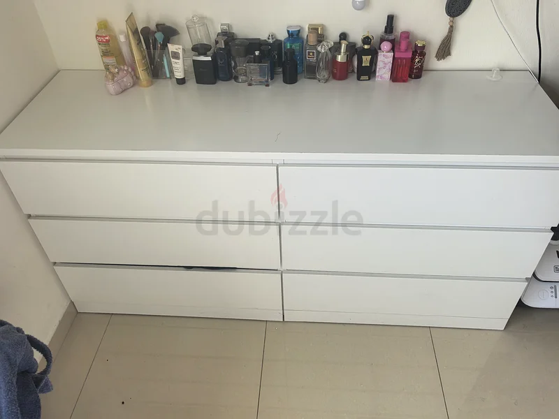 Dresser632198257702421116