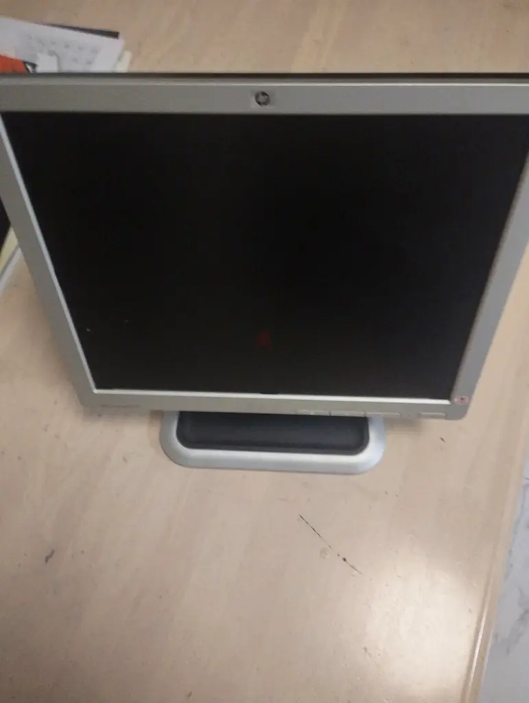 HP Compaq LE1711 - 17 inches