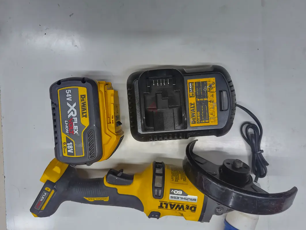 DeWalt 54.v Grinder Brushless63220824476673112