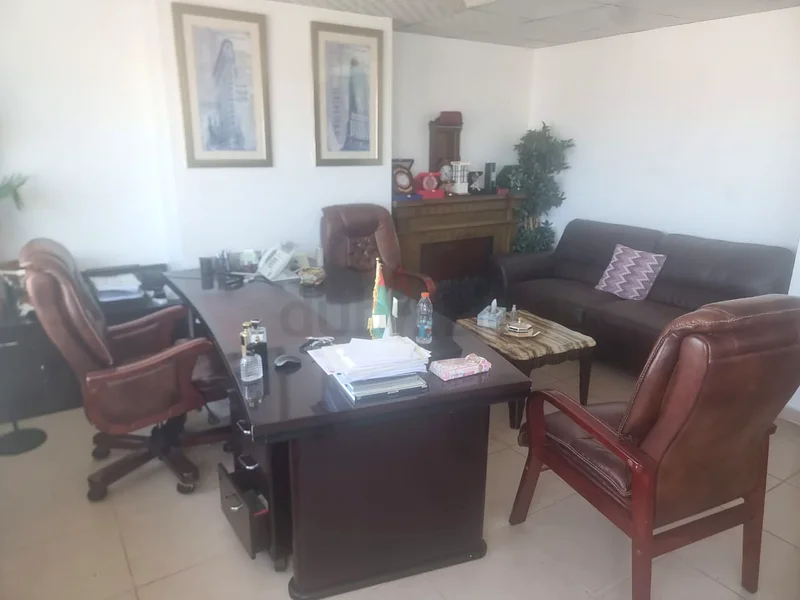 طقم مكتب أنيق لخلق جو احترافي632656018855711126