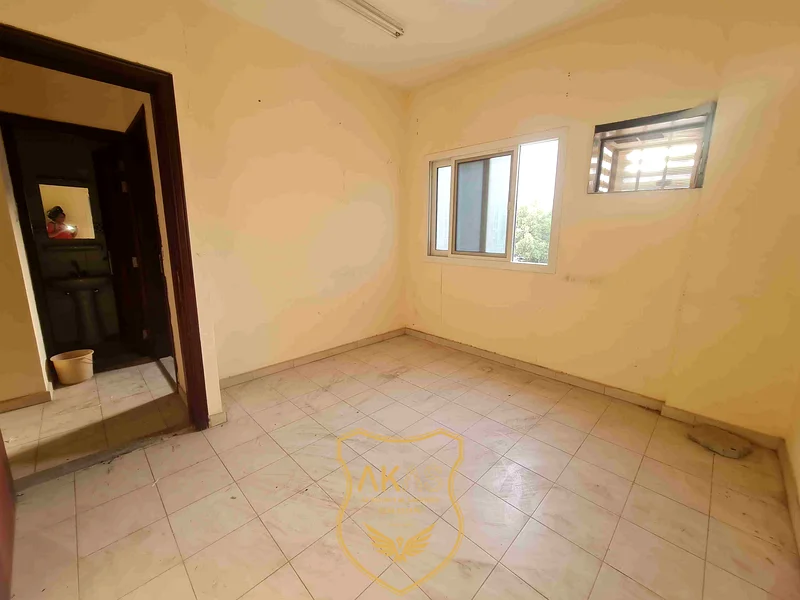 Spacious 1-Bedroom Apartment with Free Sand Parking62890342595075111