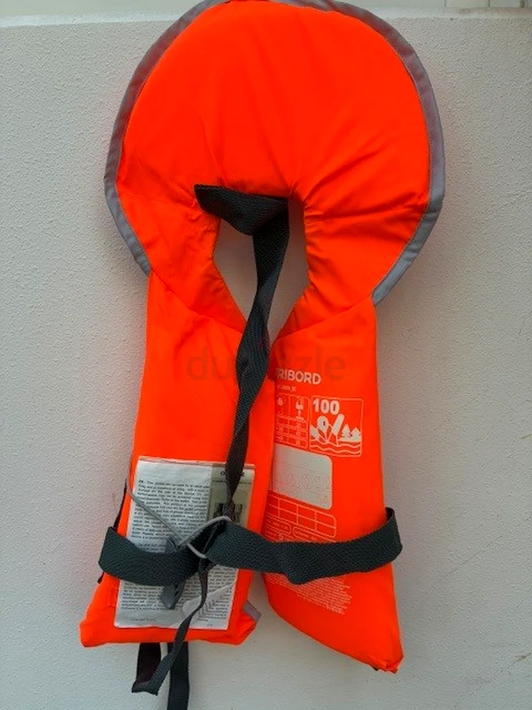 Bright Orange Life Jacket - Safety First on Water!63171313900931110