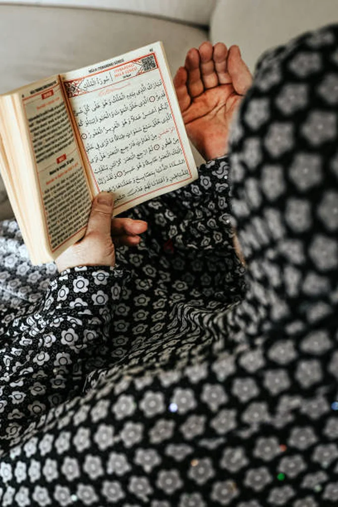 دروس القرآن الكريم مع أفضل معلمة نسائية على الإنترنت لجميع أعمار الناس62866838519555114
