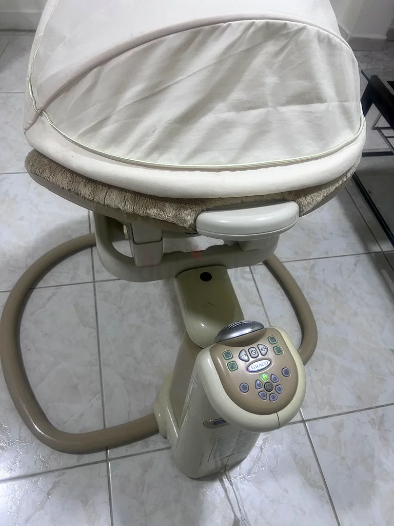 Cozy Baby Swing for Sale - Perfect for Your Little One!63206390038531112
