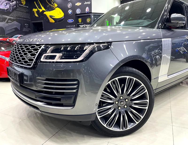 RANGE ROVER VOGUE AUTOBIOGRAPHY V8 SUPERCHARGED 2018 IN AMAZING CONDITION63158800472323111