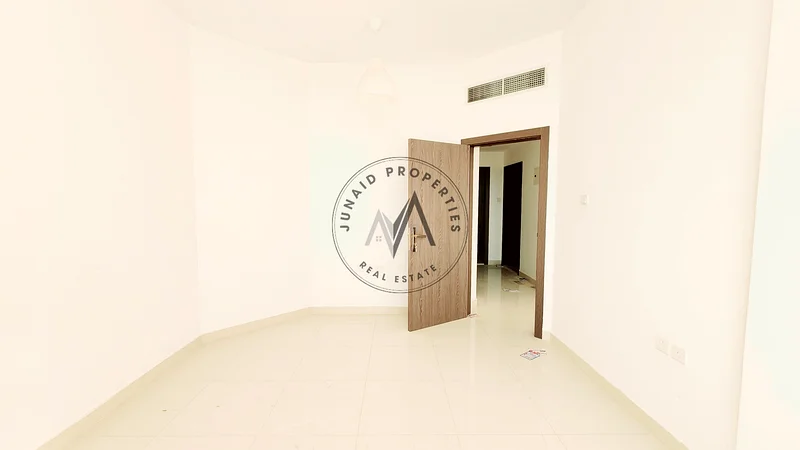 شقة فاخرة في موقع جيد بسعر معقول جاهزة للسكن62885268003201114