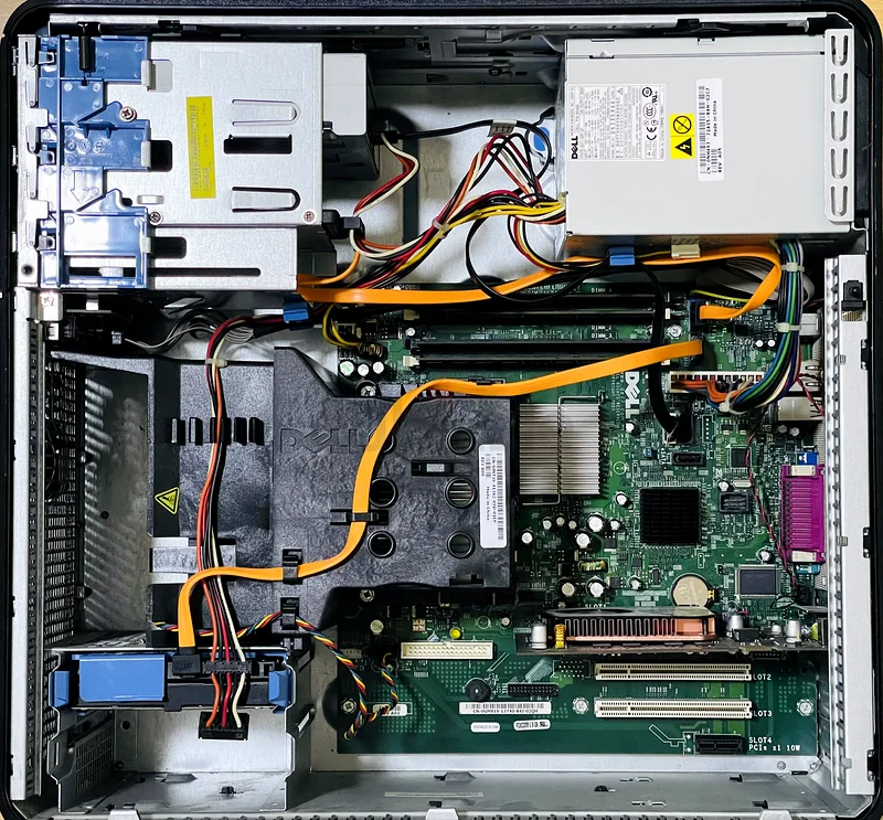 دِل أوبتيبلكس 755 مُجدَّد/SSD 240-قرص صلب 500-6 جيجابايت.800 ميجاهيرتز-بطاقة رسوميات 1 جيجابايت- مع مبرد شريحة إضافي63255537861379114