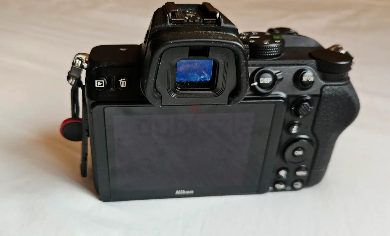 Capture Stunning Moments: Nikon Camera for Sale!