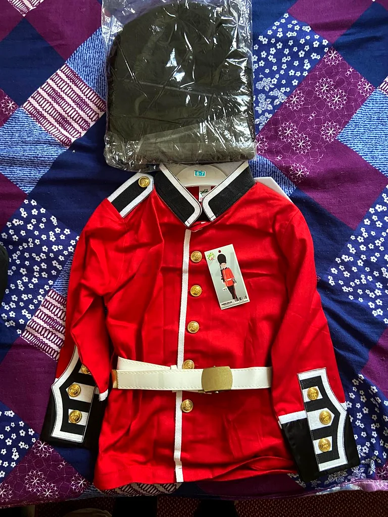UK Royal Guards Uniform63239078475395112