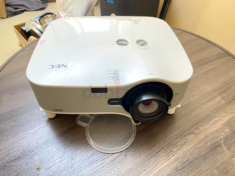 Projector632651067272981128